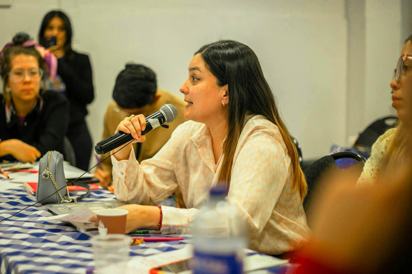 10 Strategies to Speak Confidently in Meetings in 2026